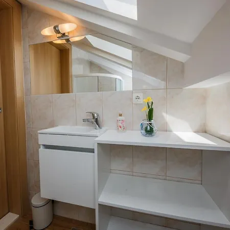 Ana Apartment