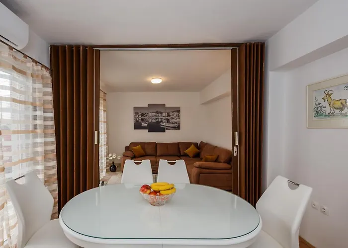 Ana Apartmán *